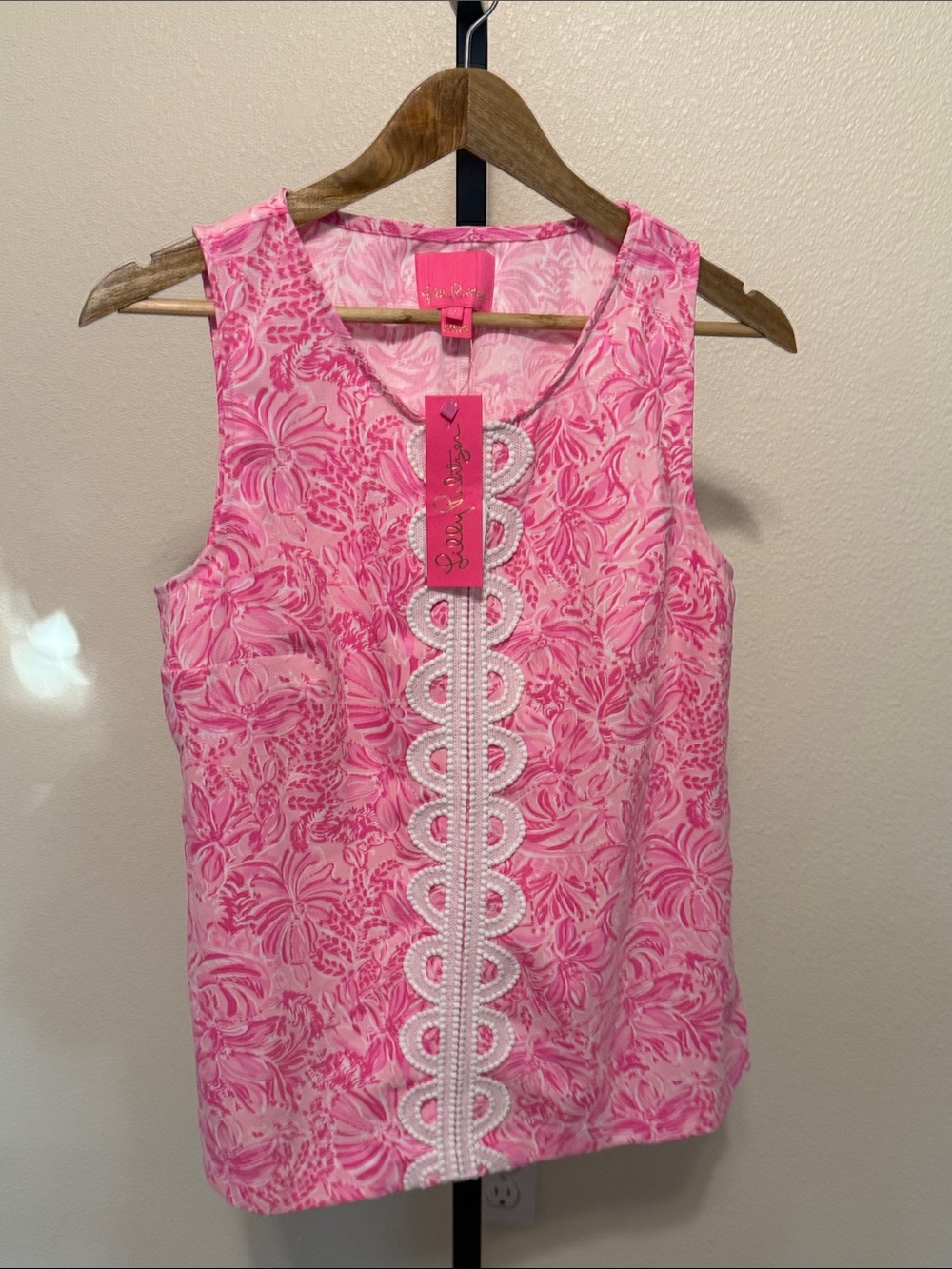 Lilly Pulitzer Pink Floral Scallop-Trim Sleeveless Camisole